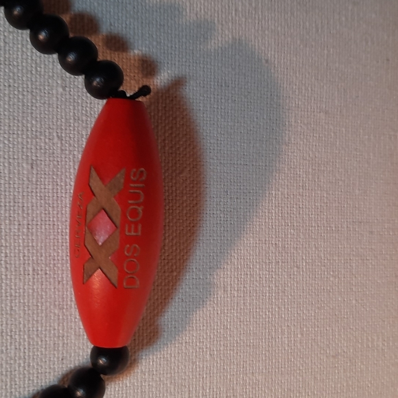 Dos Equis beaded necklace - Picture 2 of 3